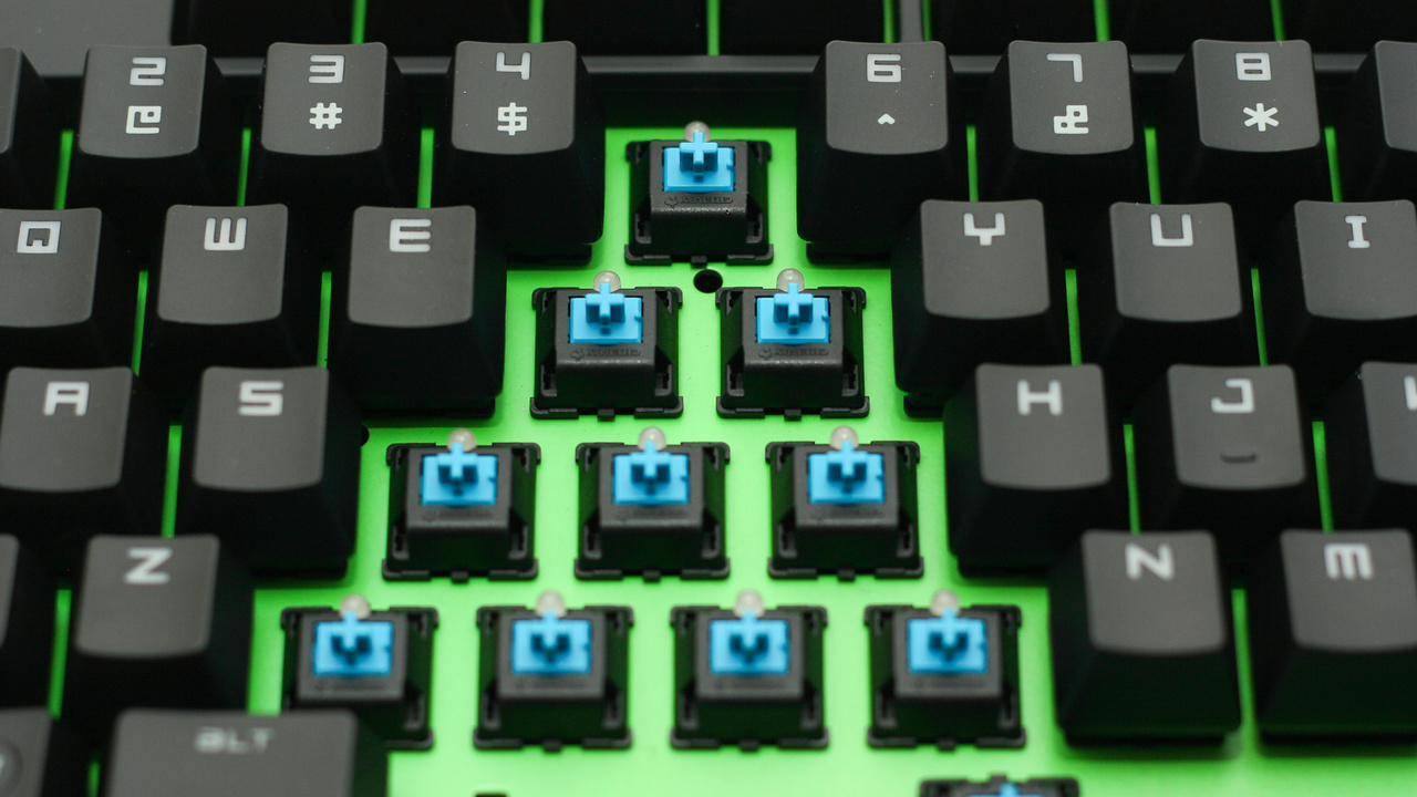 Razer BlackWidow Ultimate 2013 im Test: Grünes Licht für blaue Schalter
