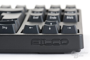 Filco-Logo-Prägung an der Gehäusevorderkante