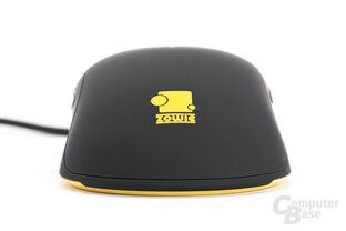 Mausrückseite mit aufgebrachtem Zowie-Logo