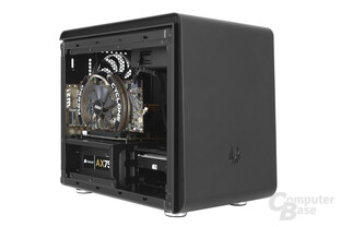 BitFenix Phenom Mini-ITX – Testsystem seitlich