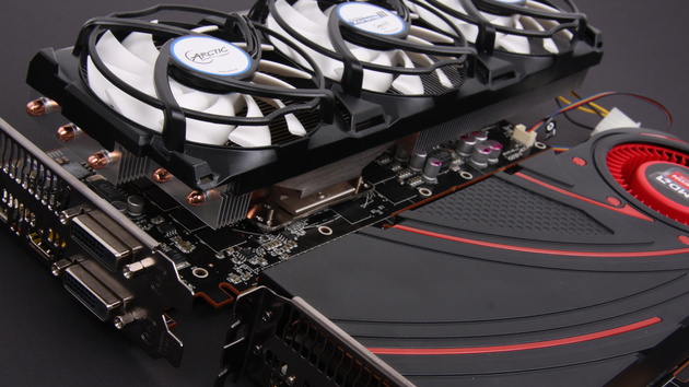 AMD Radeon R9 290 im Test: Schnell, günstig und viel zu laut.
