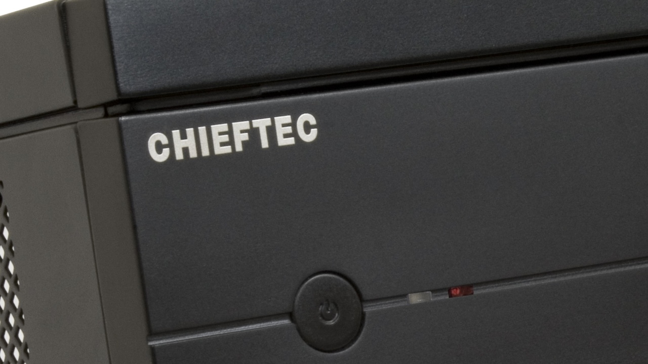 Chieftec IX-01B im Test: Kleines Desktop-Gehäuse für 20 Euro