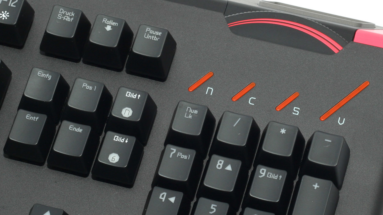 EpicGear DeziMator im Test: Gaming-Tastatur im Racing-Look