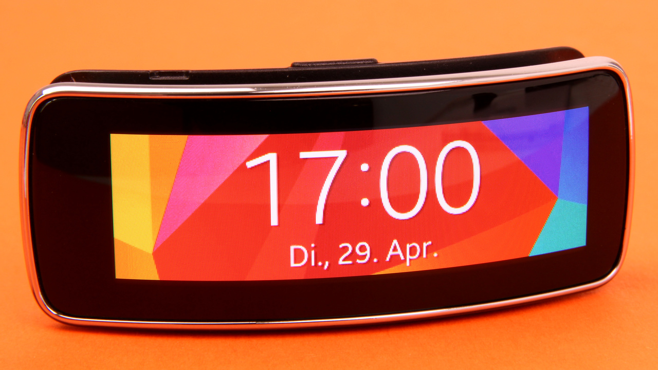 Samsung Gear Fit im Test: So smart ist die Armbanduhr