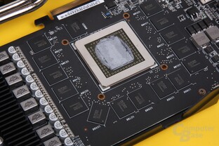 GPU mit Wärmeleitpaste, Spannungswandler mit Extra-Kühlkörper