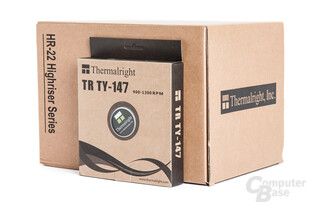 Thermalright HR-22 und TY-147-Lüfter in typischen Retail-Kartonagen