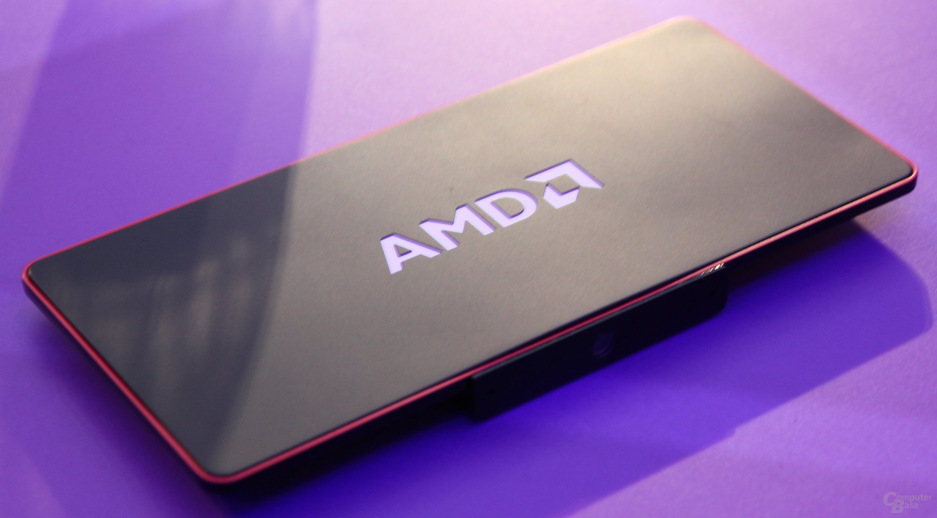 AMD zeigt Micro-PC mit „Mullins“