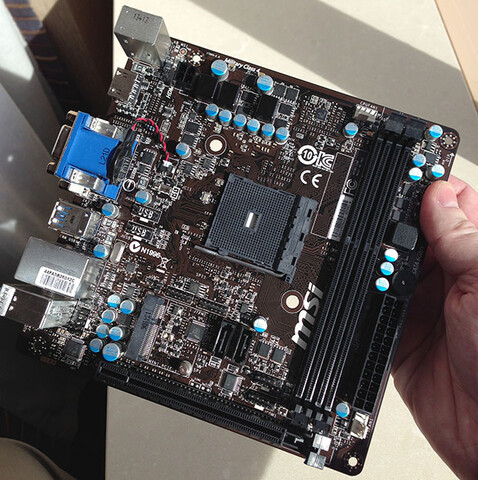 Mini-ITX-Mainboard von MSI mit Sockel FS1b