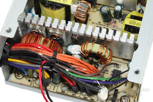 Chieftec SFX-350BS - Sekundärseite im Detail