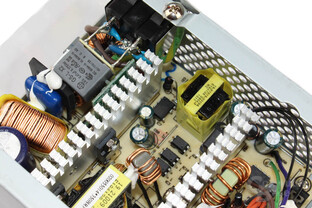 Chieftec SFX-350BS - Elektronik im Detail
