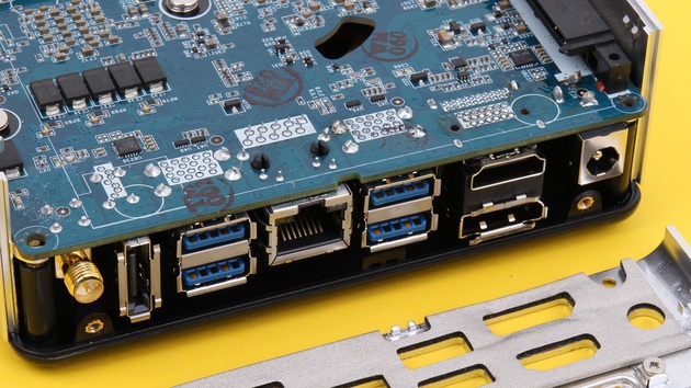 Zotac Zbox nano AQ02 Plus im Test: AMD „Richland“ A8-5545M auf kleinstem Raum