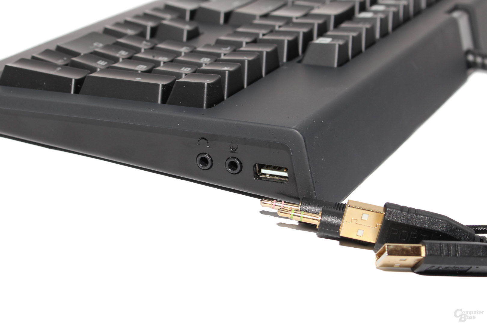 rechtsseitig angebrachter I/O-Hub mit vollwertigem USB-Steckplatz