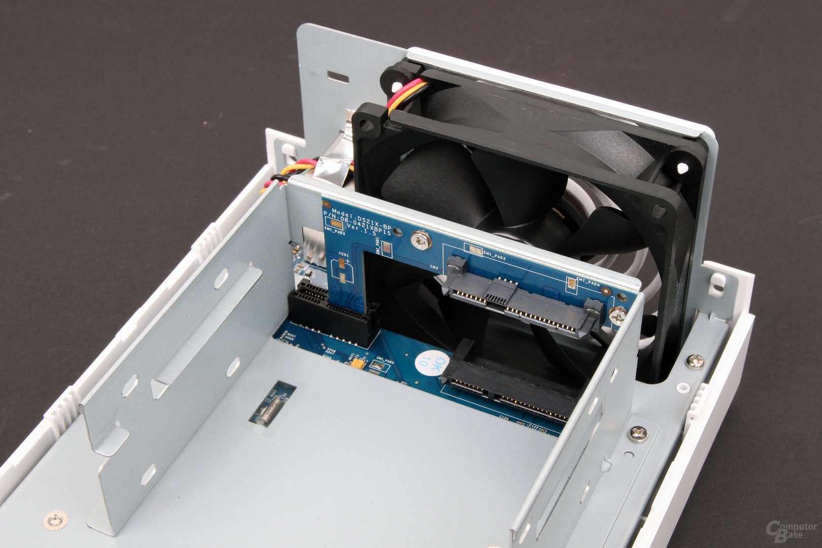 Synology DS214se – Lüfter und SATA-Anschlüsse