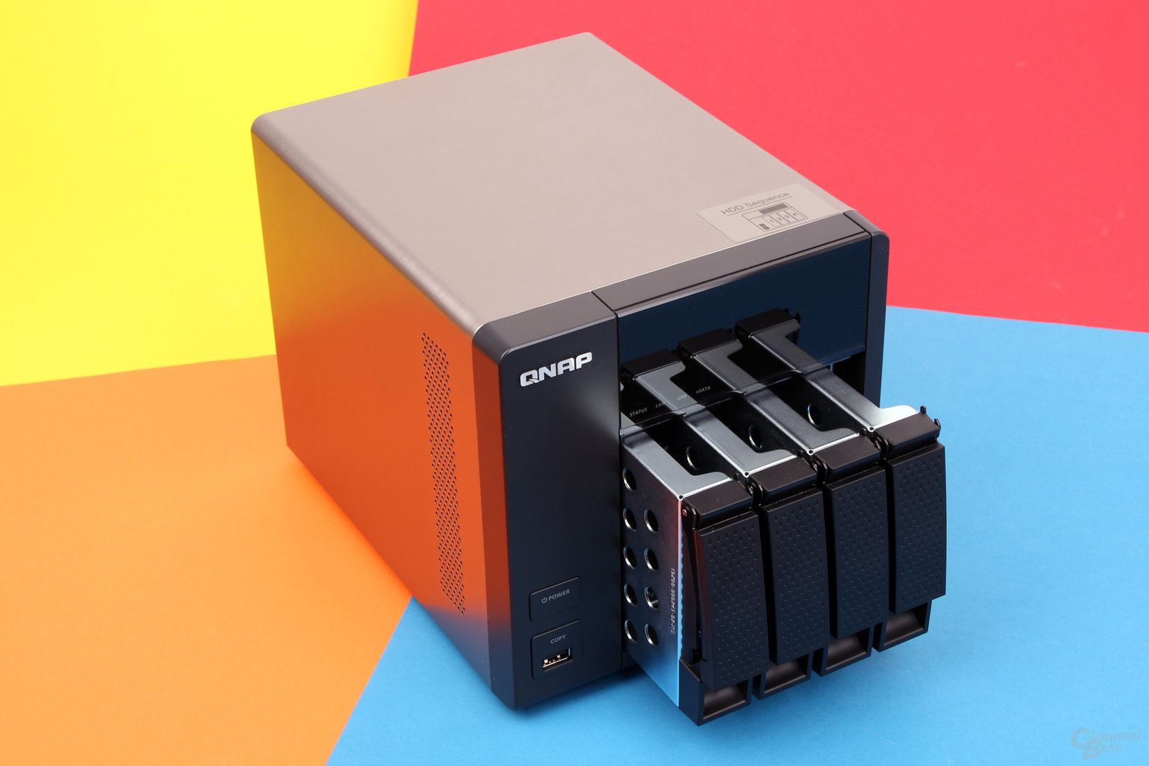 QNAP TS-420 – Festplatteneinschübe