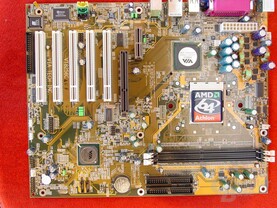 VIA K8M800 (Onboard Grafik) Referenzboard