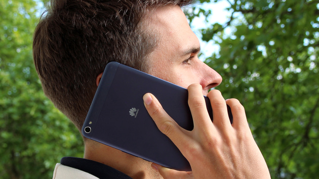Huawei MediaPad X1 im Test: Träge Software auf 7 Zoll im Alugewand