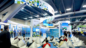 VMworld: VMware umarmt die Cloud und kooperiert