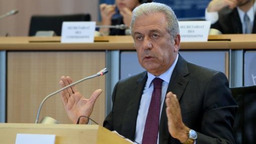Dimitris Avramopoulos: EU-Kommission setzt auf Vorratsdatenspeicherung