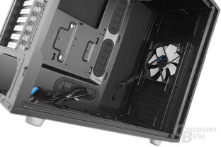 Fractal Design Define R5 – Oberer Festplattenkäfig und 5,25"-Laufwerksschacht entfernt