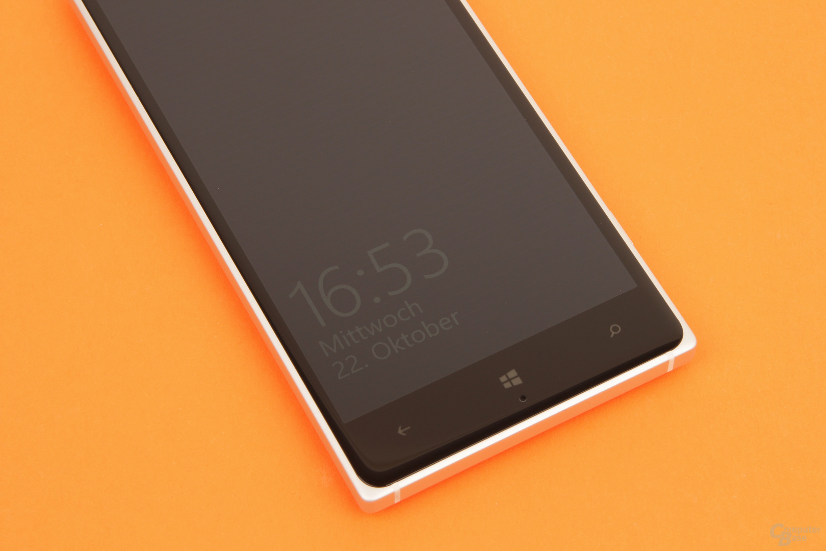 Das Nokia Lumia 830 unterstützt Glance Screen