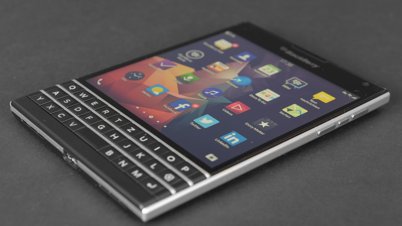 BlackBerry Passport im Test: Smartphone mit 1:1-Display und Wischgesten-Tastatur