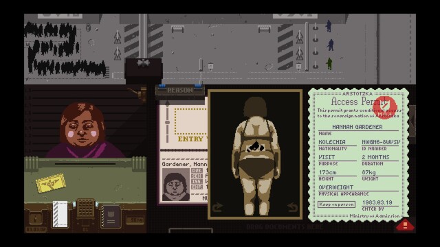 Der Nacktscanner von Papers Please scannt nur noch bis zur Unterwäsche