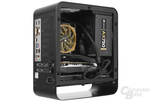 Cooltek UMX1 Plus – Testsystem seitlich