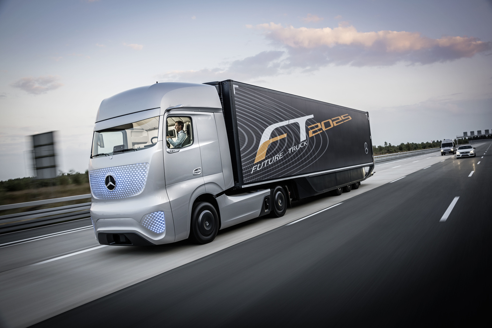 Autonomes Fahren mit dem Mercedes-Benz Future Truck 2025