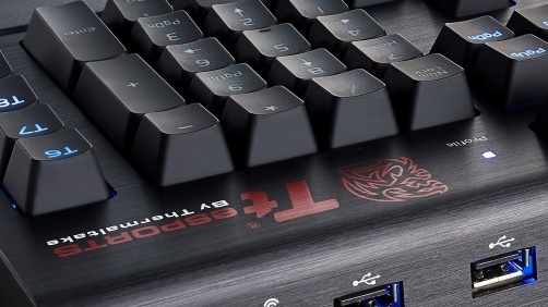 Thermaltake Poseidon Z Forged: Mechanische Tastatur mit DAC-Verstärker