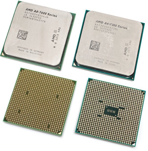 Gefälschte CPU (links) und Original (rechts)