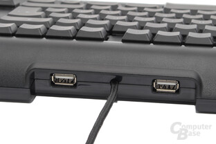 Die USB-Ports auf der Rückseite eigenen sich aufgrund ihrer Ausrichtung nicht für den täglichen Gebrauch