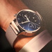 Huawei Watch: Runde Smartwatch mit Saphirglas und Android Wear