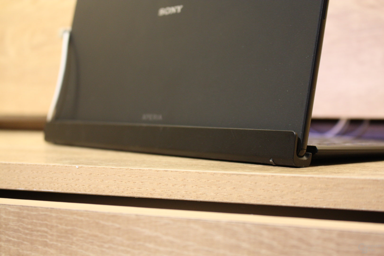 Sony Xperia Z4 Tablet mit Tastatur BKB50 ausprobiert