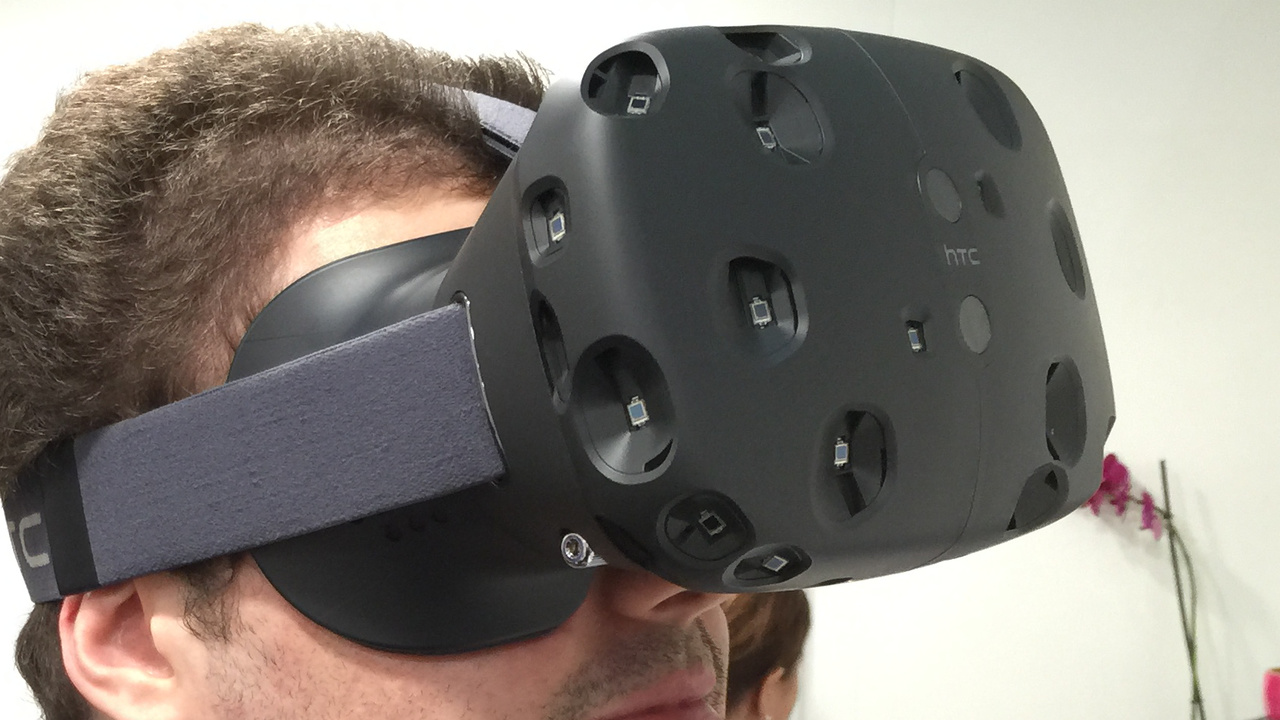 Virtual Reality: VR-Brille von HTC und Valve aus der Nähe betrachtet