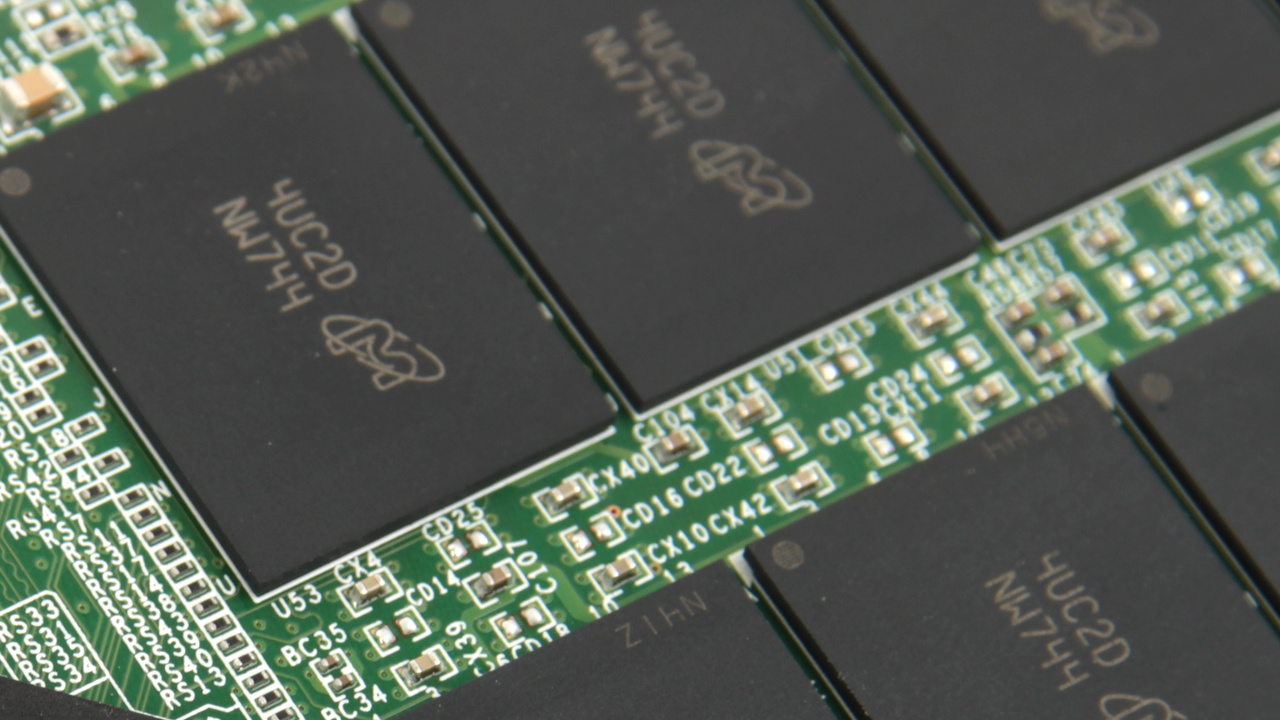 Solid State Drives: Prognosen für 1 TB NAND-Flash für unter 100 Dollar