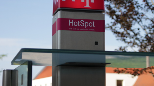 Bundesnetzagentur: Überwachungstechnik für große WLAN-Hotspots gefordert