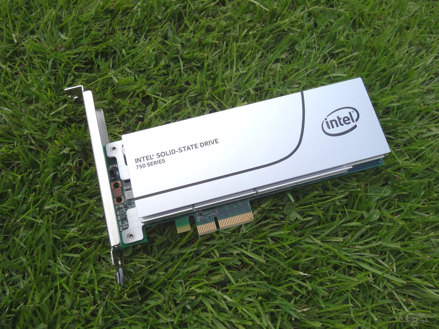 Die Intel SSD 750 als PCIe-Karte