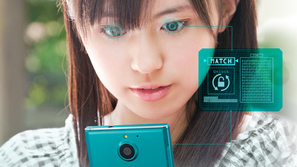 Biometrie: Smartphone mit Iris-Scanner von Fujitsu