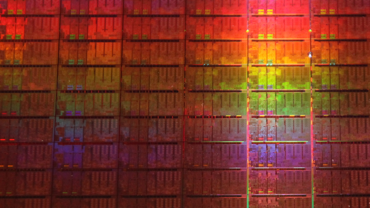 Chipfertigung: Intel gewährt einen Blick in den Umgang mit Wafern