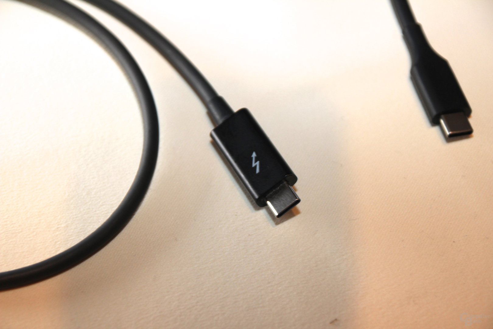 Kabel für Thunderbolt 3 – sieht aus wie USB Typ C, steckt aber mehr dahinter