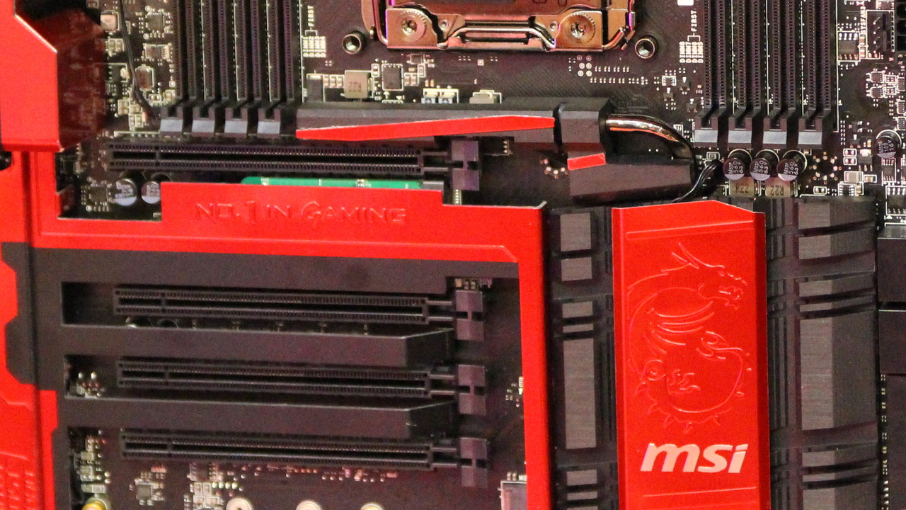 MSI X99A Godlike Gaming: Haswell-E-Mainboard mit RGB-LEDs leuchtet in 2.000 Farben