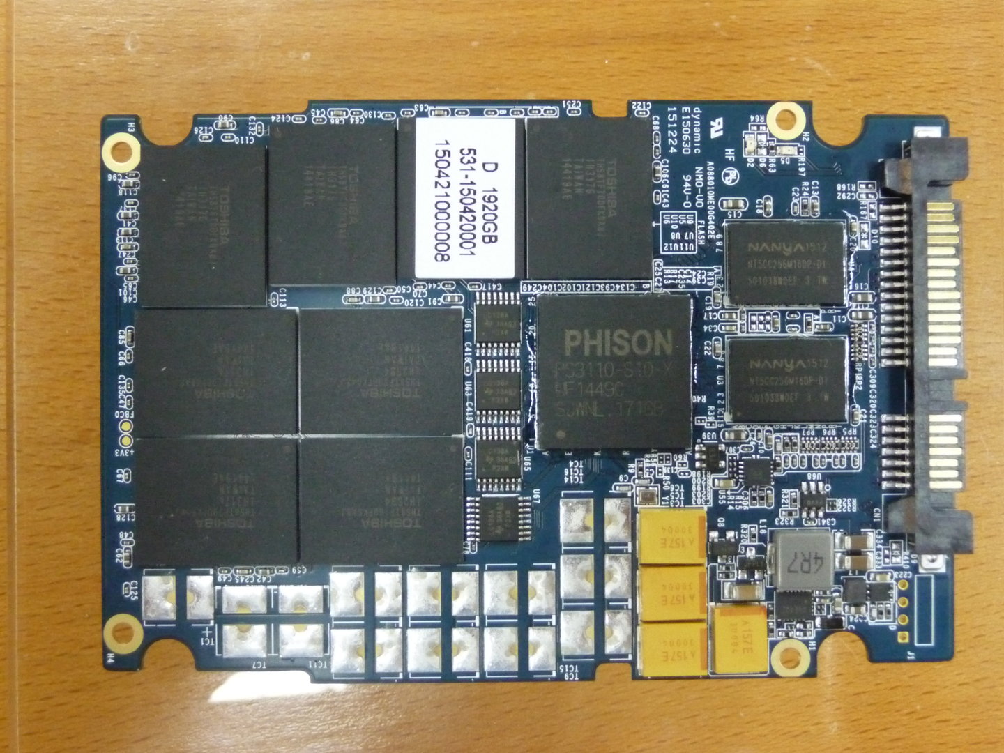 Muster einer 2-TB-SSD mit Phison S10 und Toshiba-NAND