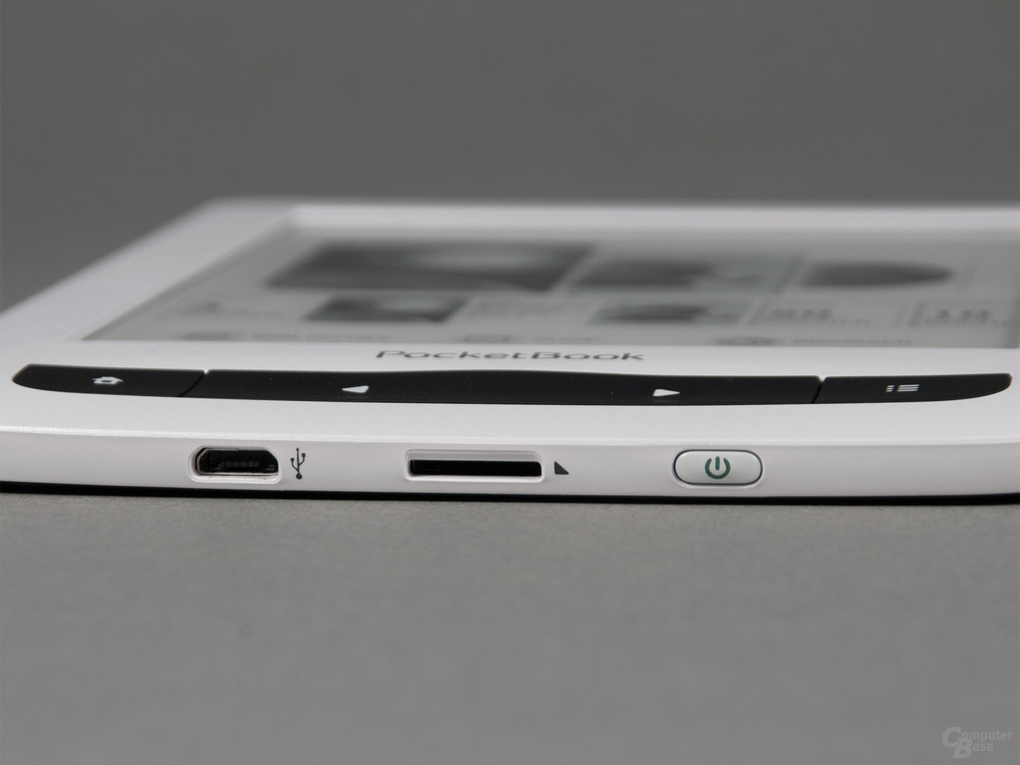 USB-Anschluss, SD-Kartenslot und Ein-/Ausschalter beim PocketBook Touch Lux 3