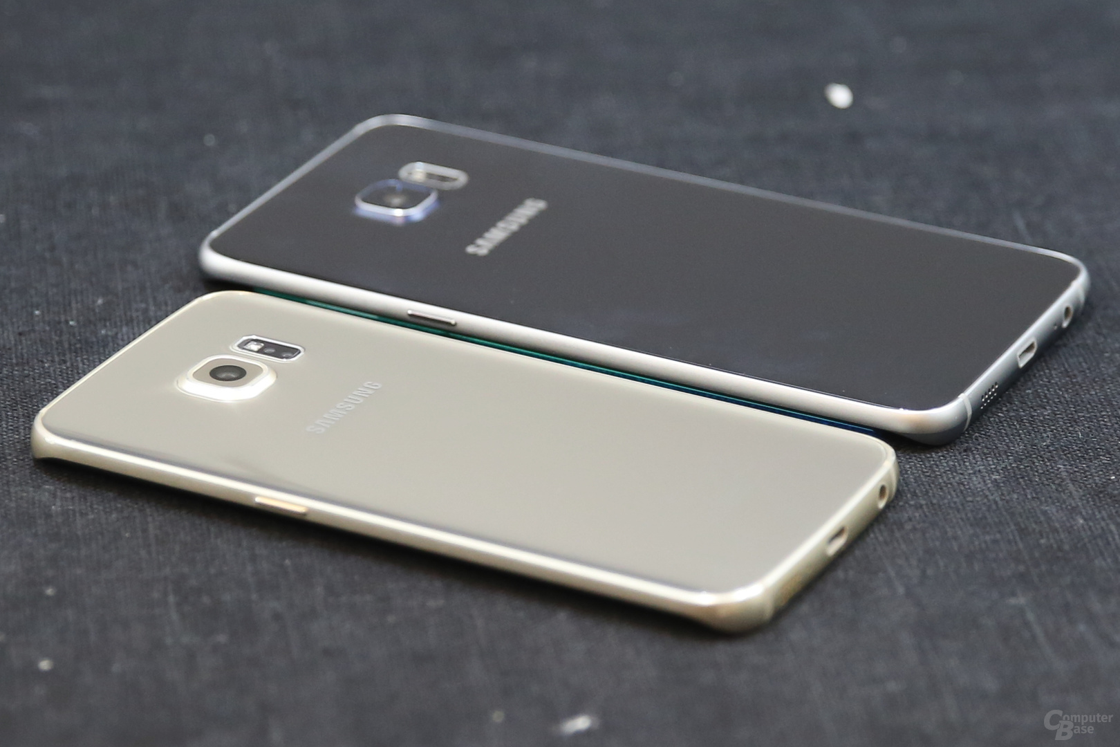 Galaxy S6 edge im Vordergrund, Galaxy S6 edge+ im Hintergrund