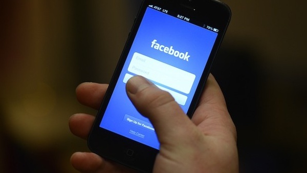Eilmeldungen: Medien sollen Nachrichten über Facebook versenden