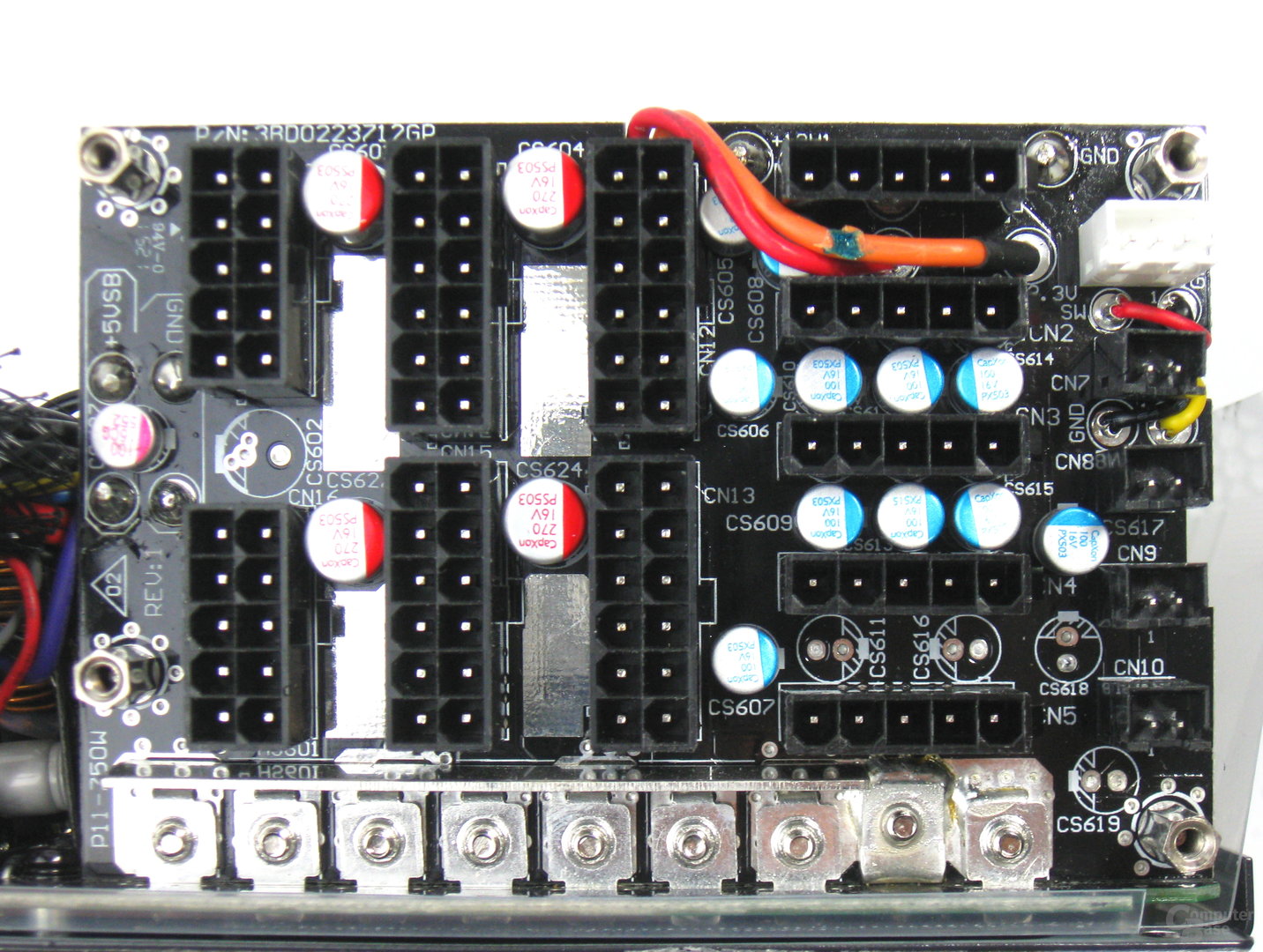 be quiet! Dark Power Pro P11 550W – Modulare Anschlussplatine