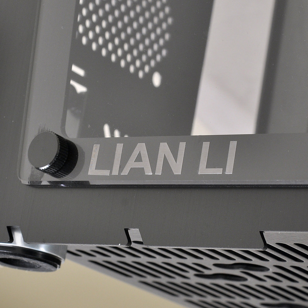Lian Li PC-Q17