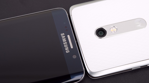 Galaxy S6 edge+ & Moto X Play im Test: Zwei sehr ungleiche Phablets, die eines gemeinsam haben