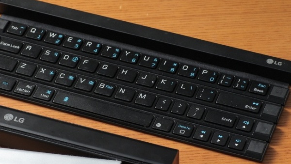 Mobile Tastatur: LG Rolly kombiniert klappbares Design mit festen Tasten