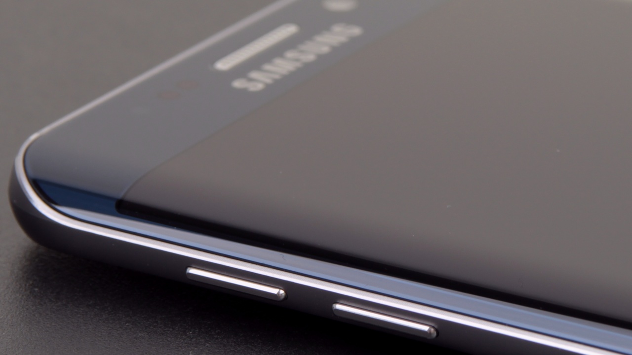 Galaxy S6 edge+: Samsung aktualisiert Firmware ohne Stagefright zu schließen